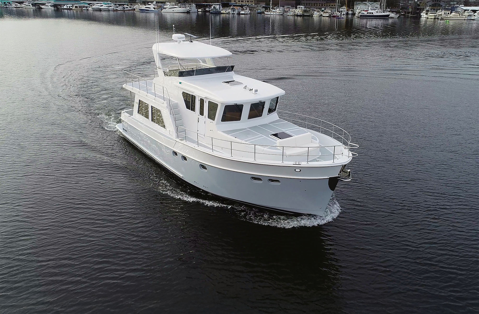 feat_Helmsman 46 Pilothouse Helmsman 46 Pilothouse
