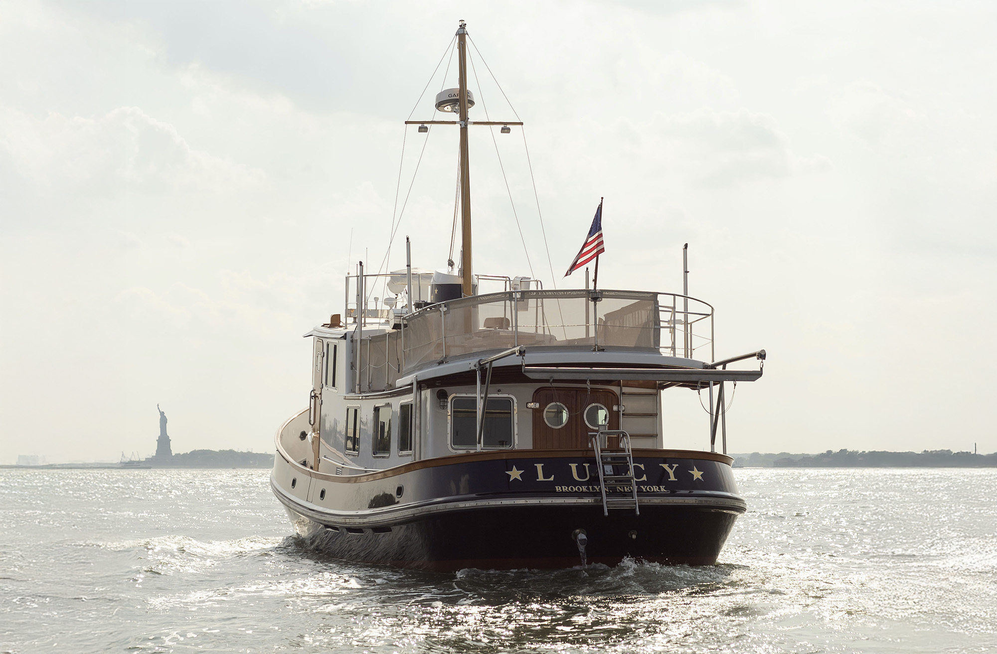 Tug boat