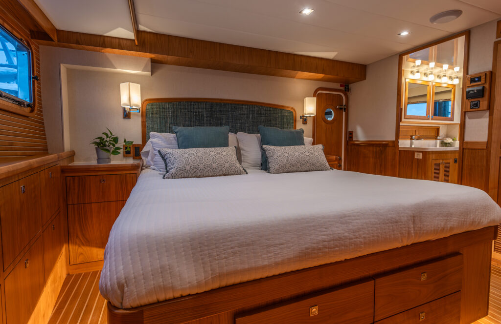 Krogen 60 Open master stateroom