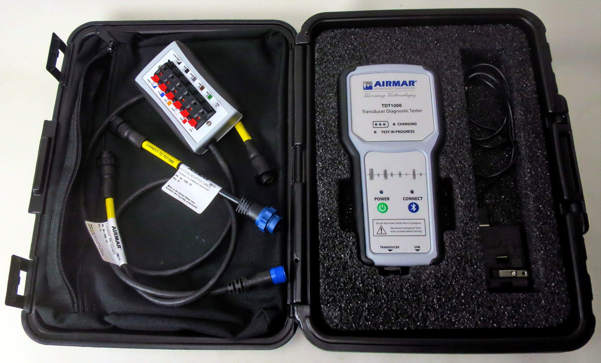 02-Airmar_TDT1000_transducer_diagnostic_tester_kit_open_case_cPanbo 02-Airmar_TDT1000_transducer_diagnostic_tester_kit_open_case_cPanbo