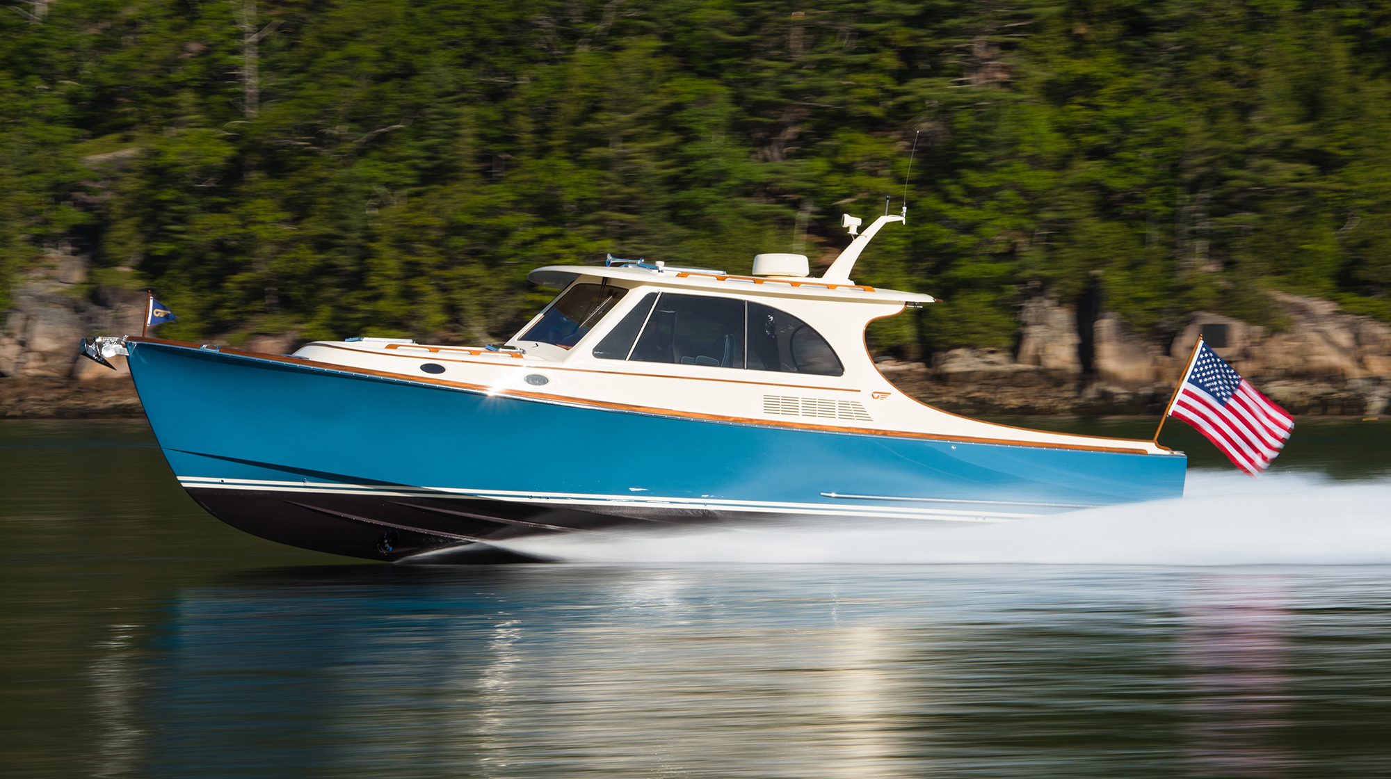 prm-main-Hinckley-PicnicBoat40