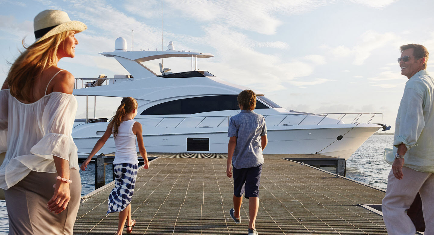 buying-yacht-with-broker