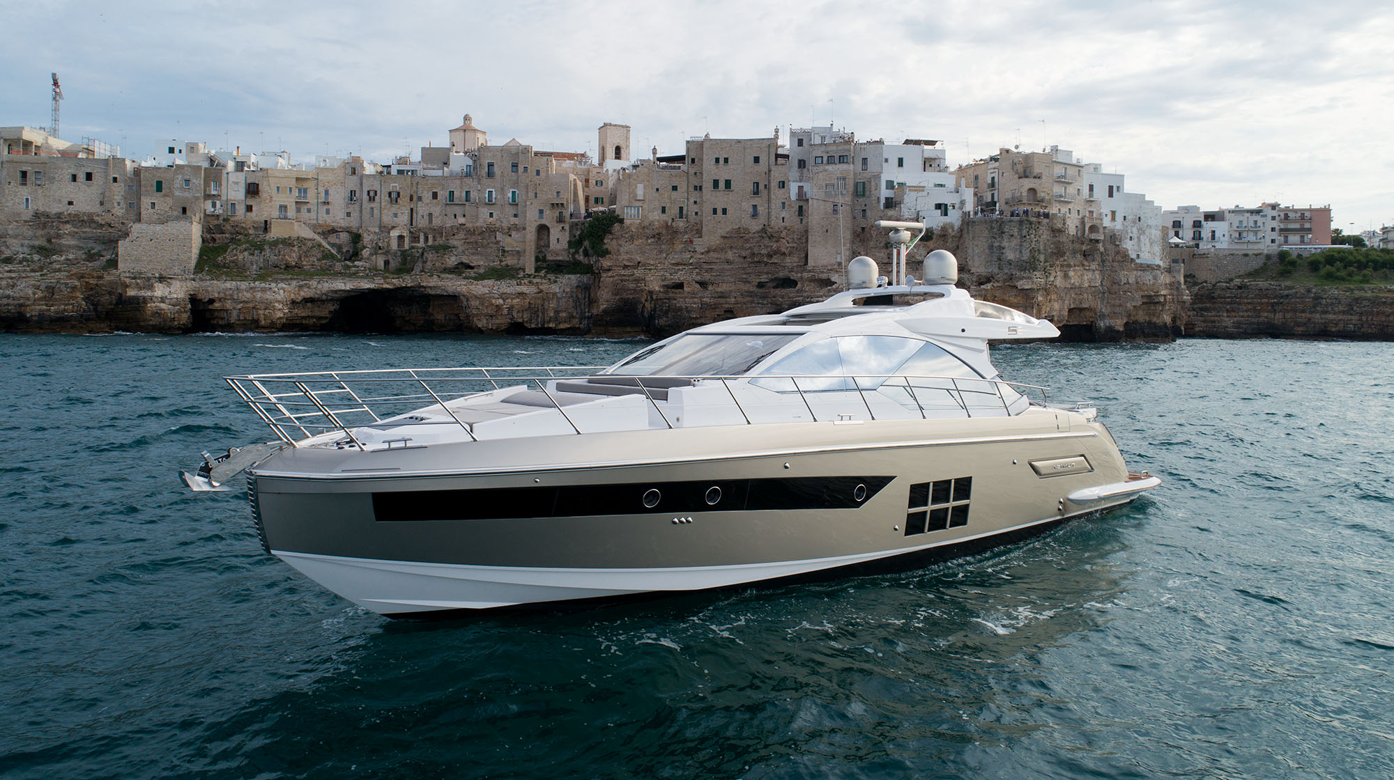 prm-main-Azimut-S6