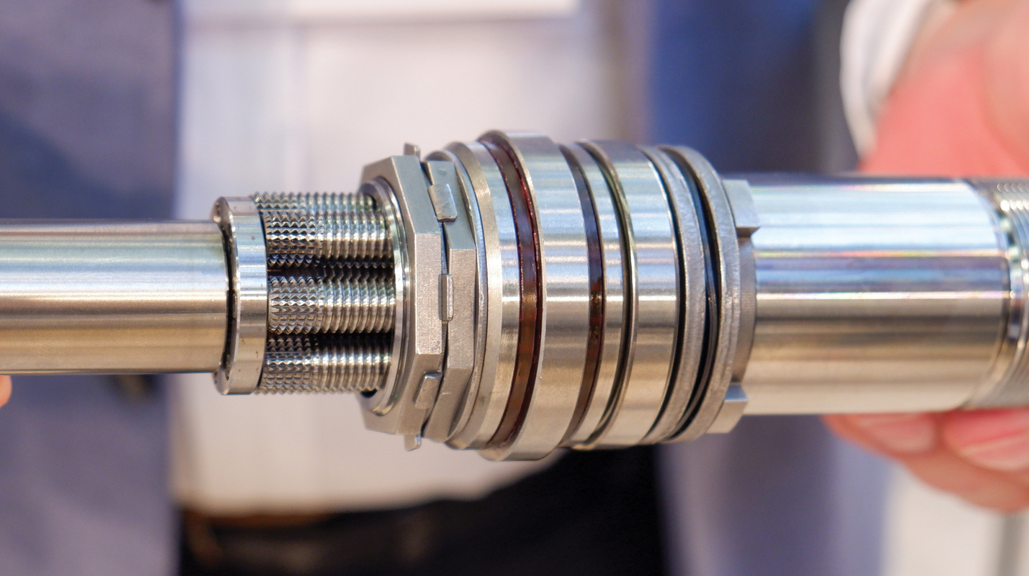 01-prm-dometic-seastar-e-actuator-closeup