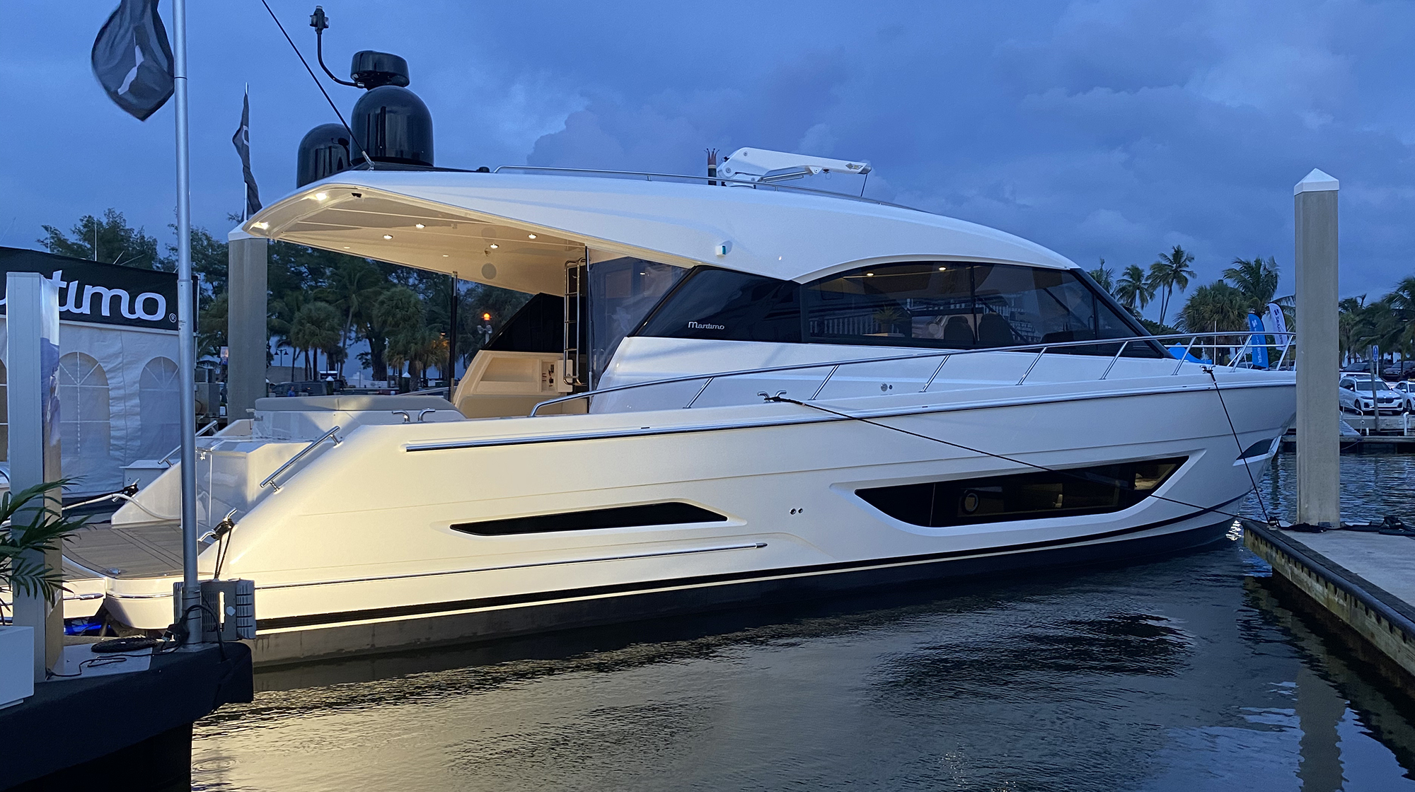 prm_Maritimo S55 Sedan Motor Yacht
