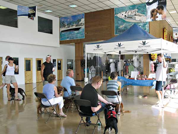 After a land-based class by MarineMax's Brian Keane, owners take to the water and use the tools they've learned to ensure their dogs are safe onboard.