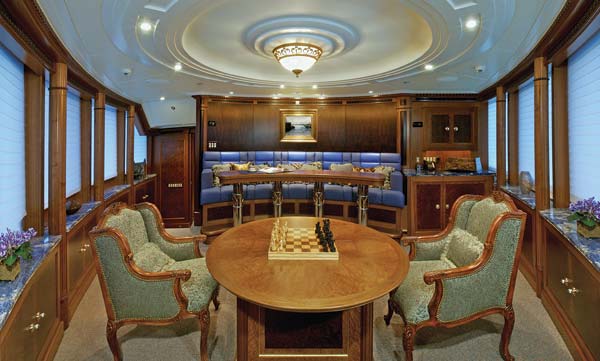 thousand-feet-of-feedships-g1.jpg promo image The "club lounge" is located where most pilothouses would normally be.