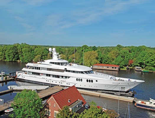 trident_megayacht.jpg promo image
