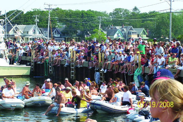 tournament_crowd_g1.jpg promo image
