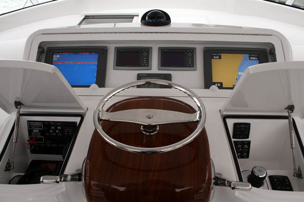 Viking 42 helm