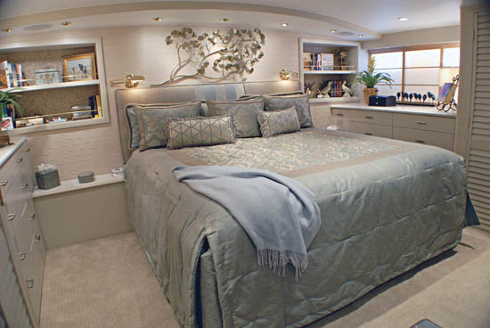 pmyp-111000-pjb-3_550w.jpg promo image Neptune Group YachtingThe master suite is soundproofed by four inches of dead space.