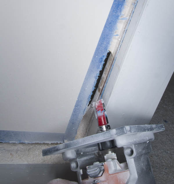 Installing a Cockpit Drawer Refrigerator – step 2 Installing a Cockpit Drawer Refrigerator - step 2