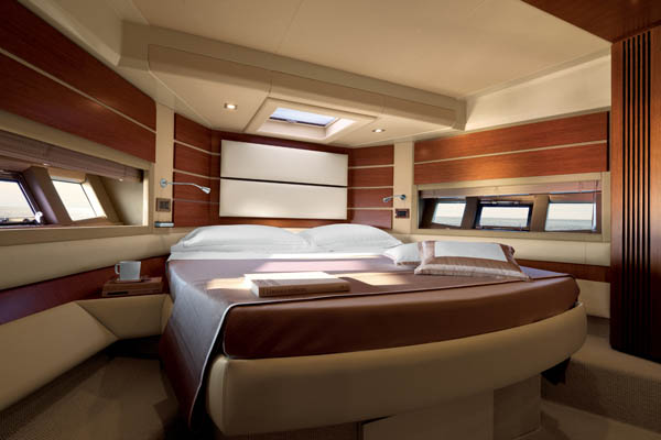 Azimut 60 VIP Cabin