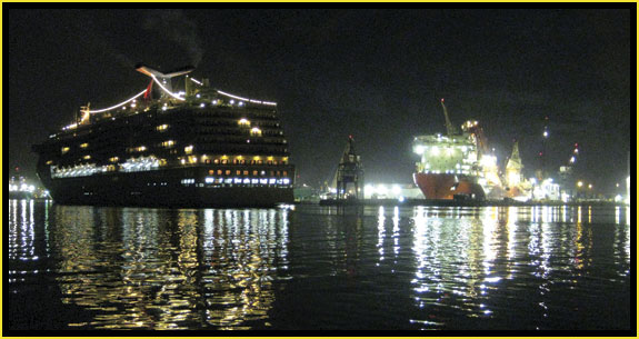Port_of_Tampa_ships_575x305.jpg promo image
