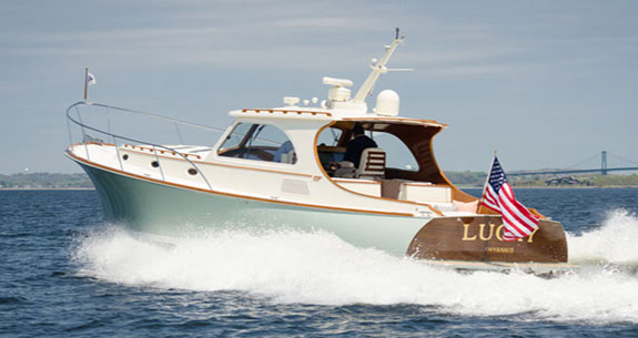 hinckley_talaria_44_gallery_prm.jpg promo image