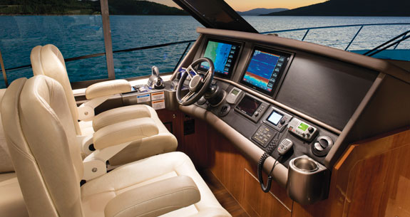 565-suv-helm_prm.jpg promo image