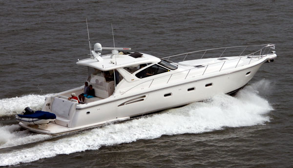 Tiara 5200 Express