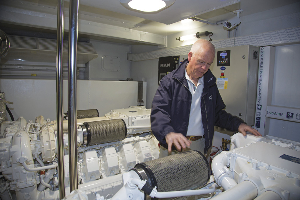 Azimut 74 FLY Engine Room – click to enlarge Azimut 74 FLY Engine Room - click to enlarge