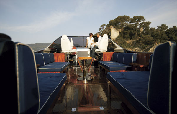 camper42-yacht-g1.jpg promo image