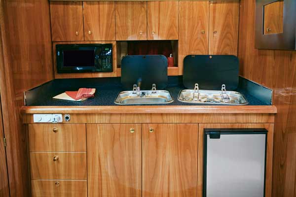 oceanusvoyager-yacht-g9.jpg promo image