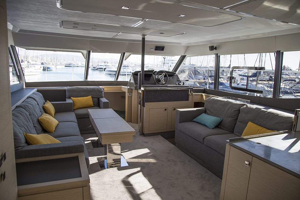 010_fountaine-pajot-44-my.jpg promo image