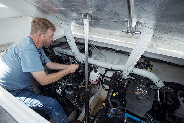 rinker350express-yacht-g7.jpg promo image