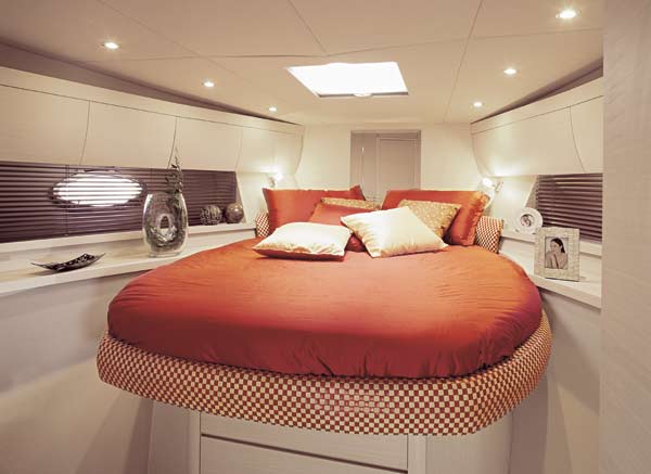 atlantis39-yacht-g7.jpg promo image