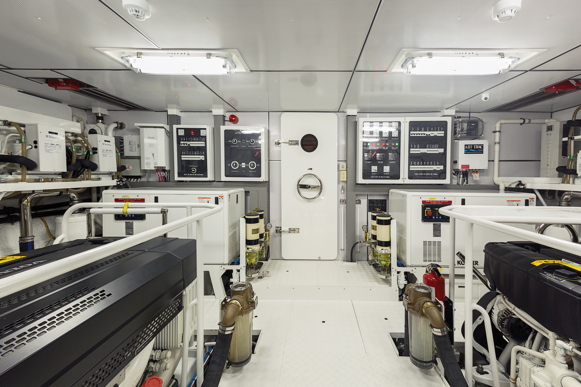 Engine Room 010 ©Jim Raycroft