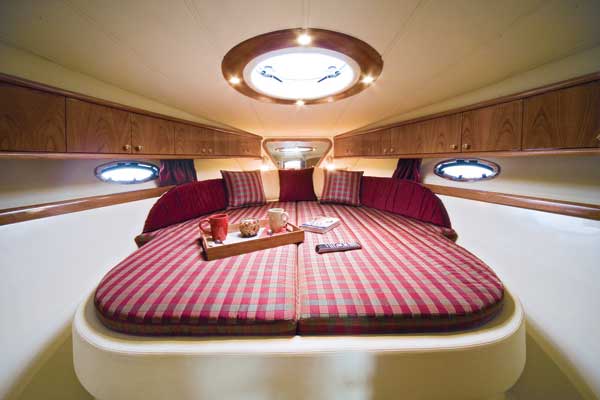 oceanusvoyager-yacht-g1.jpg promo image