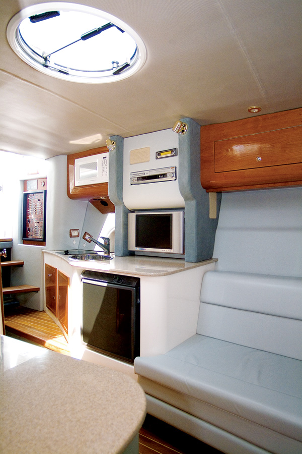 hustler49-yacht-g1.jpg promo image