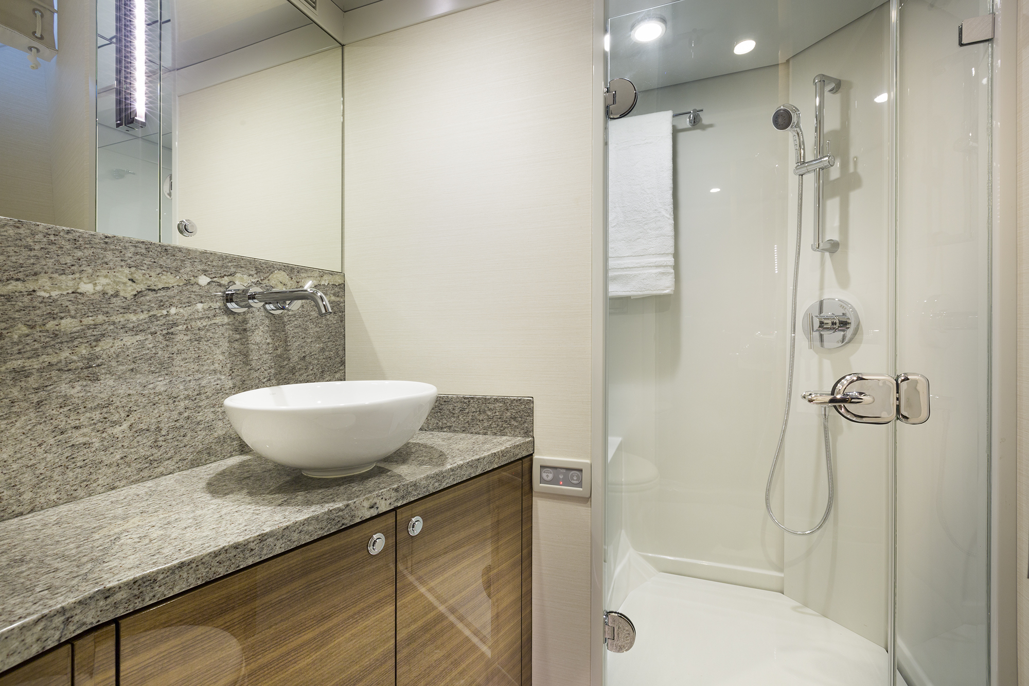 Port Guest Head 018 ©Jim Raycroft