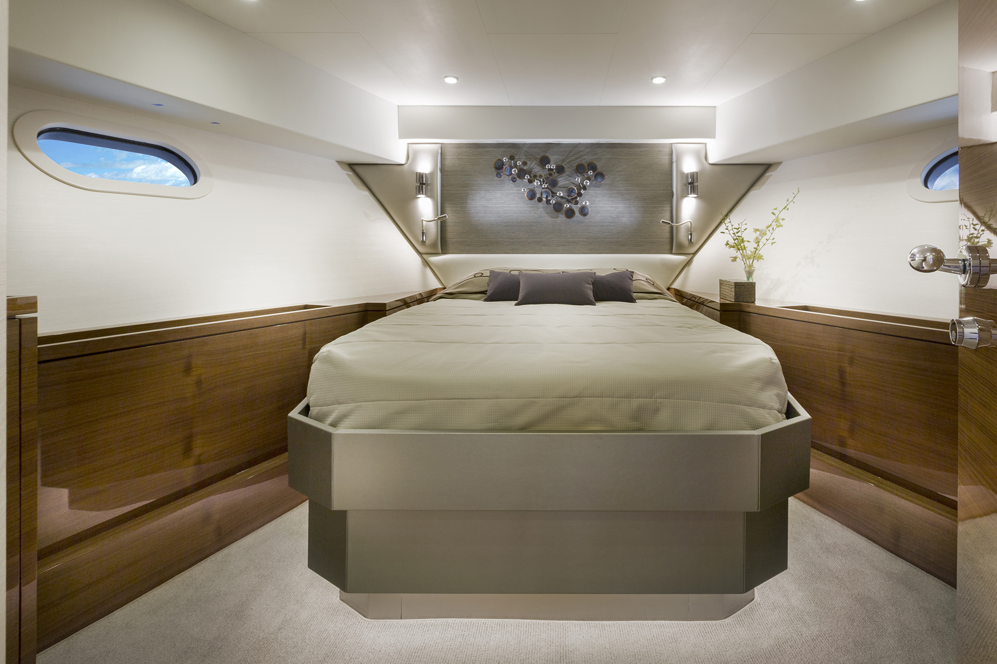 VIP 001 ©Jim Raycroft