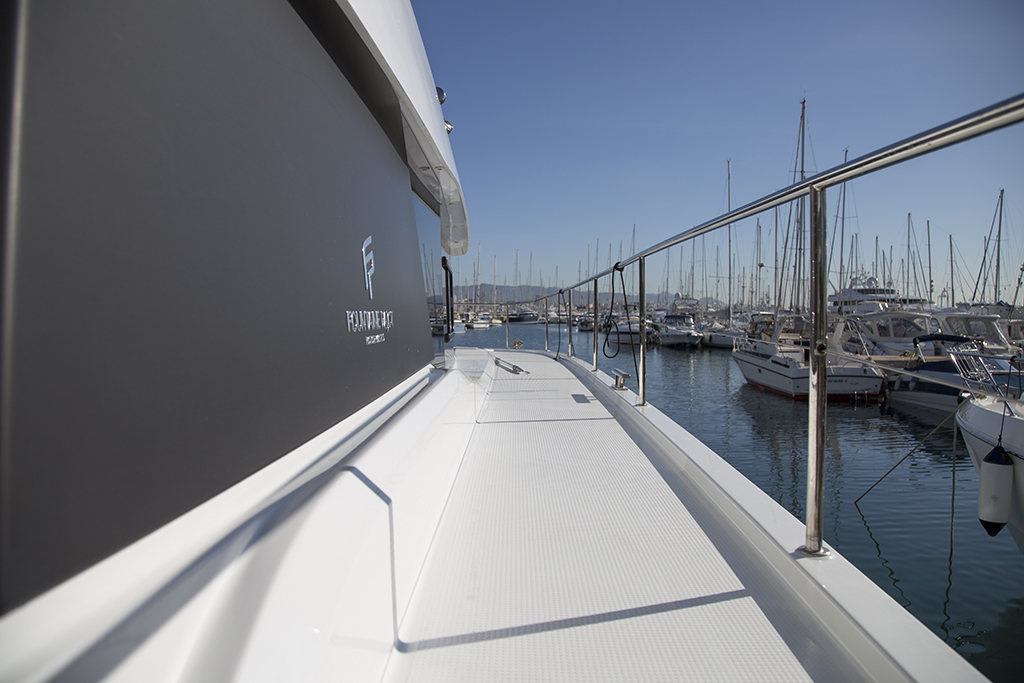 005_fountaine-pajot-44-my.jpg promo image