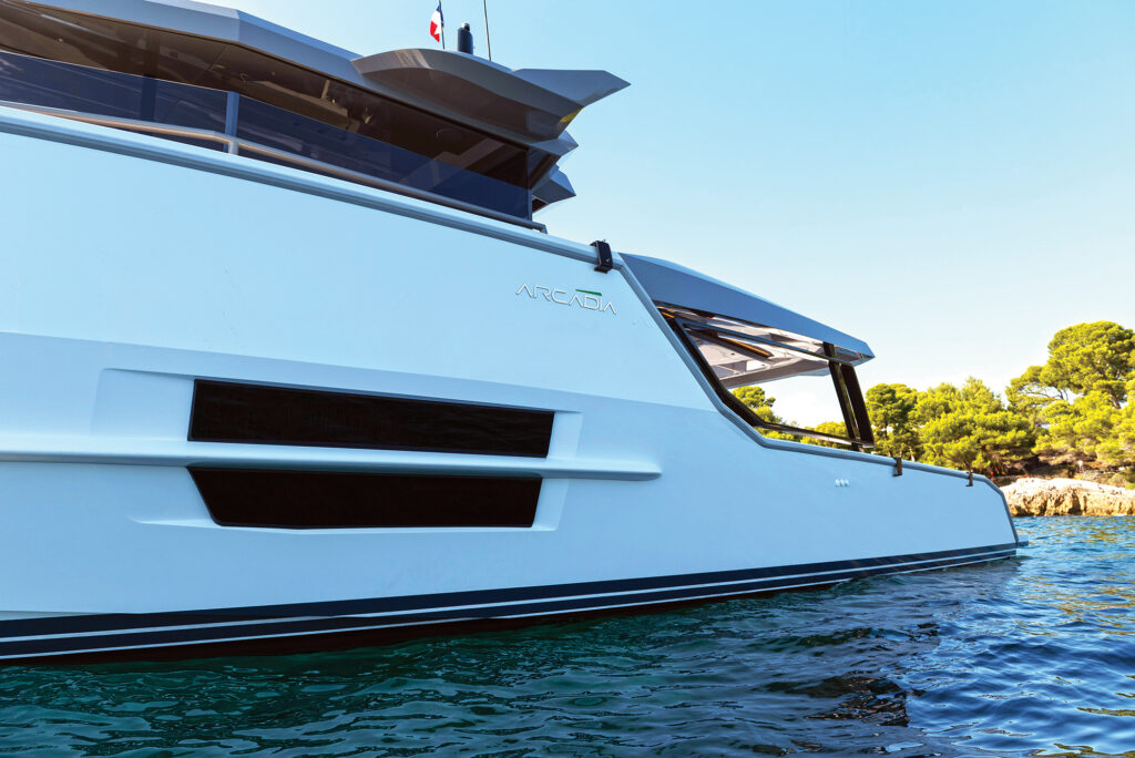 Arcadia Sherpa 60 hull seen from the water