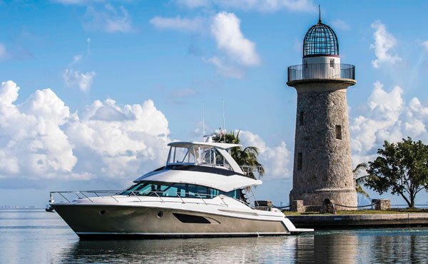 04-Tiara50Flybridge.jpg promo image