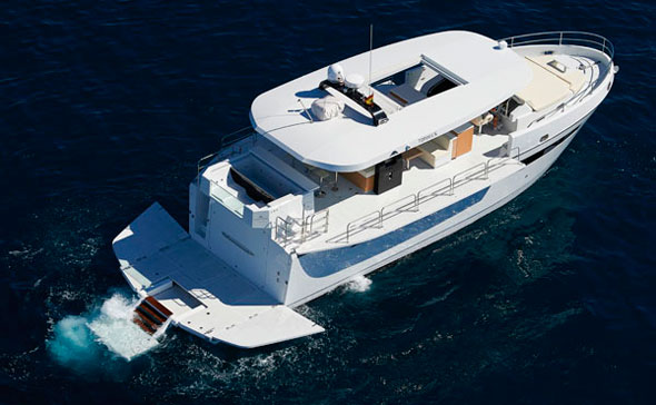Astondoa Top Deck 63 - open