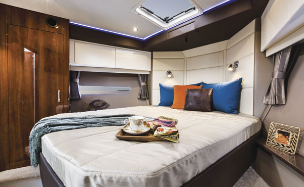 04-C43-Master-Stateroom.jpg promo image