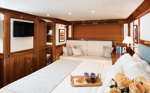 05-hunt_80-stateroom.jpg promo image