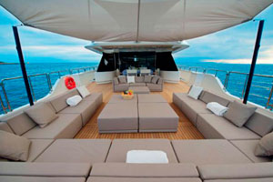 Top deck of the Oceanic 90