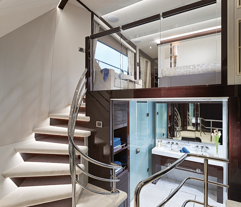 05-Sunseeker95Yacht_owners-dressing.jpg promo image