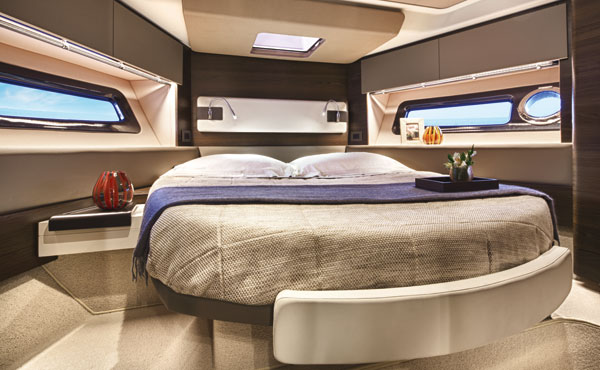 03-Azimut-50F_VIP-Cabin.jpg promo image