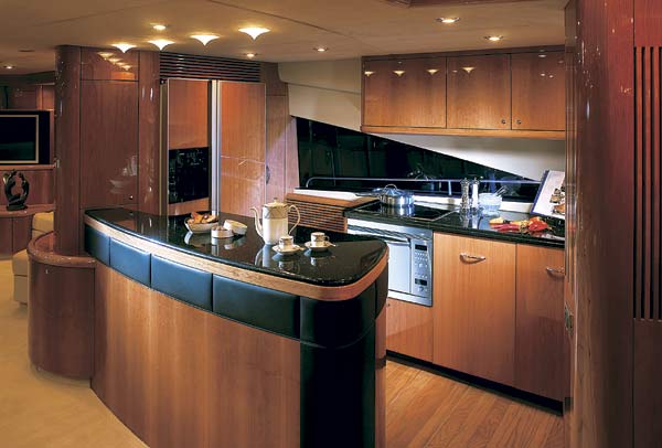 sunseeker82-yacht-g3.jpg promo image