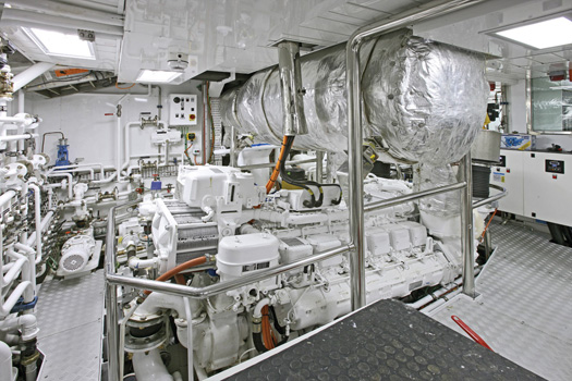 benetti_platinum_engine_room_2.jpg promo image