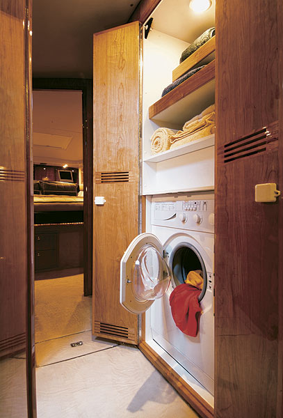 riviera51-yacht-g7.jpg promo image