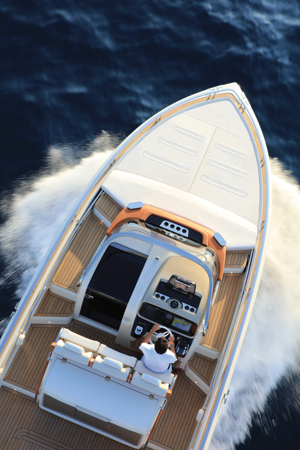 2-Invictus-370GT.jpg promo image
