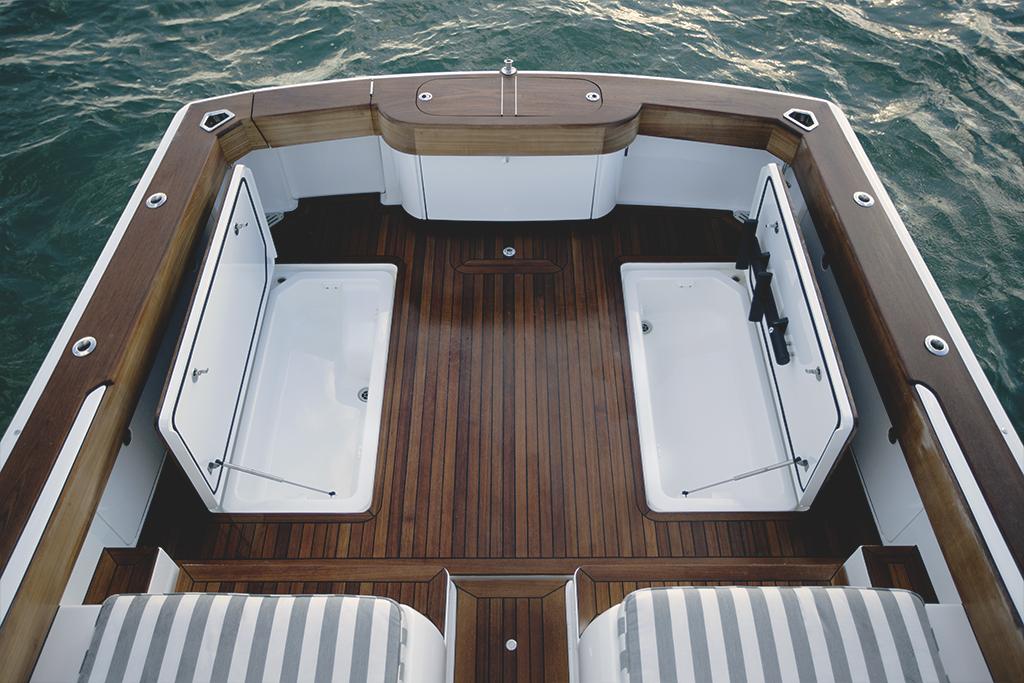 Bertram 35 cockpit