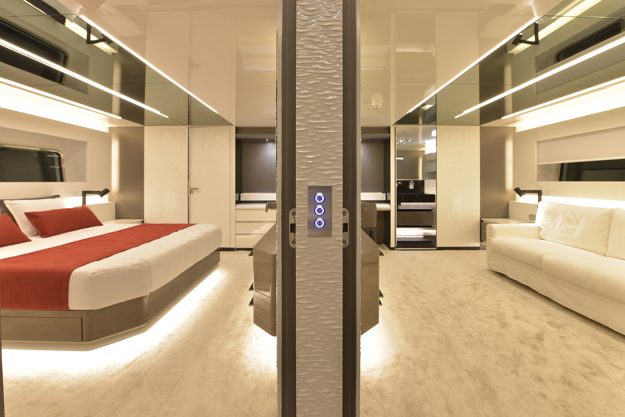 03-arcadia100-interior.jpg promo image