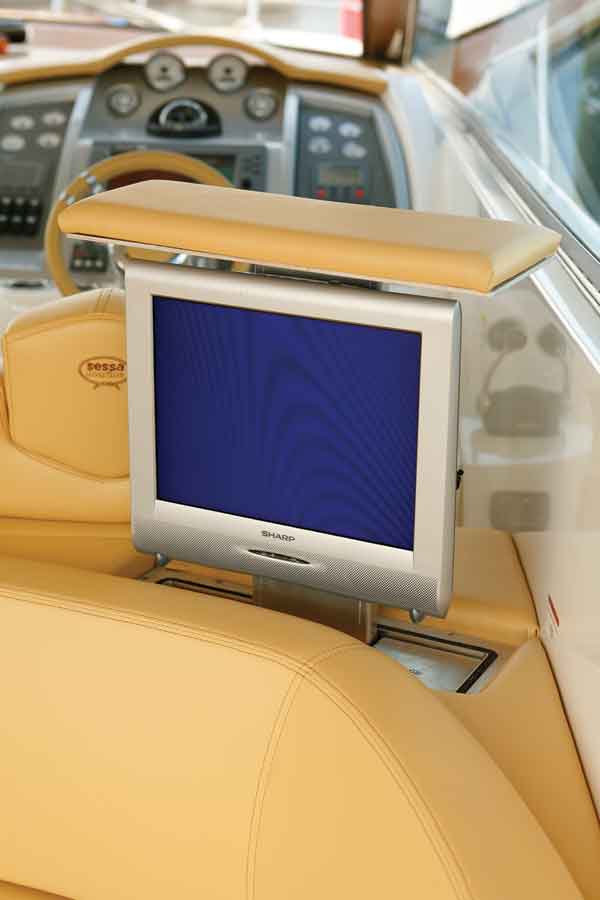 sessa-c52-g13.jpg promo image