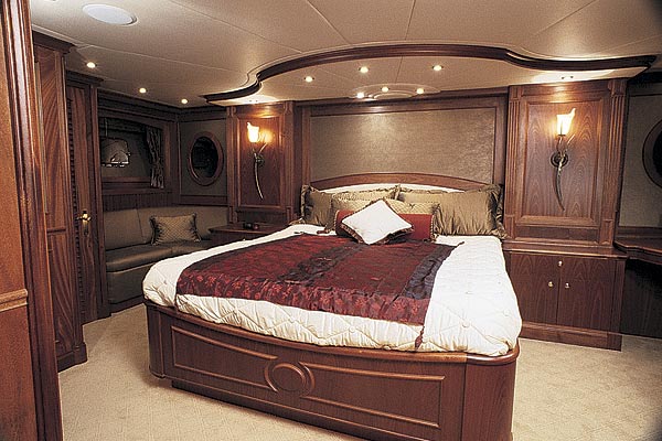 rayburn88-yacht-g4.jpg promo image