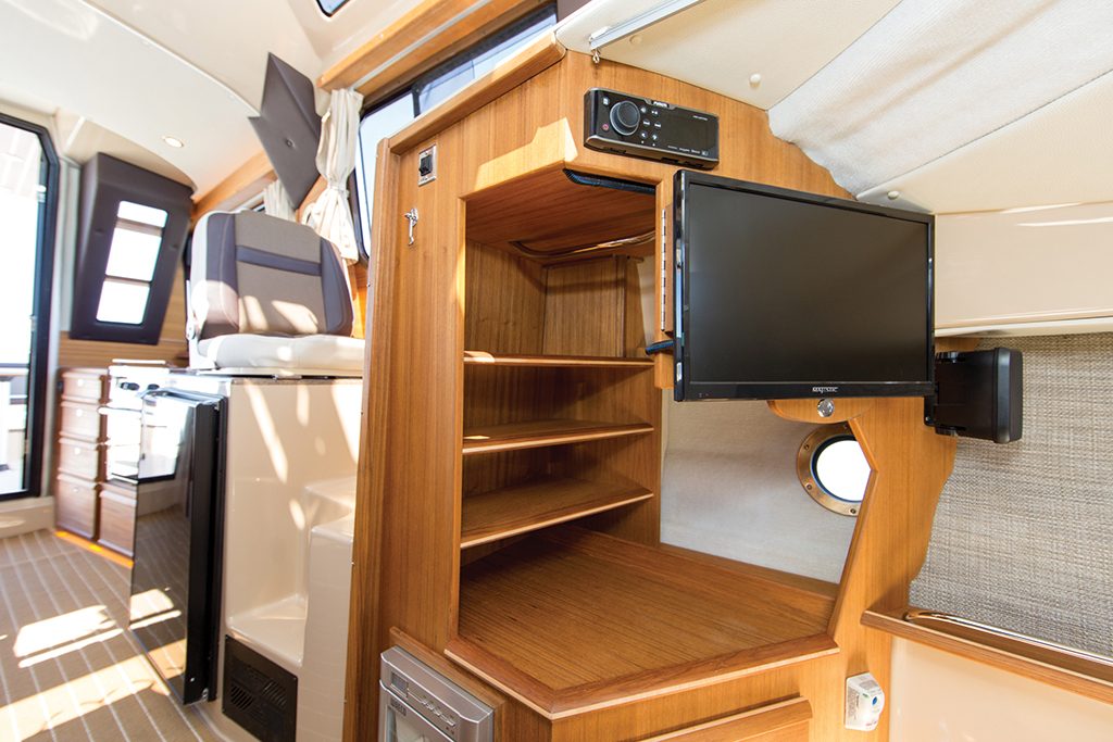 05-ranger-tugs-r-29-cb.jpg promo image